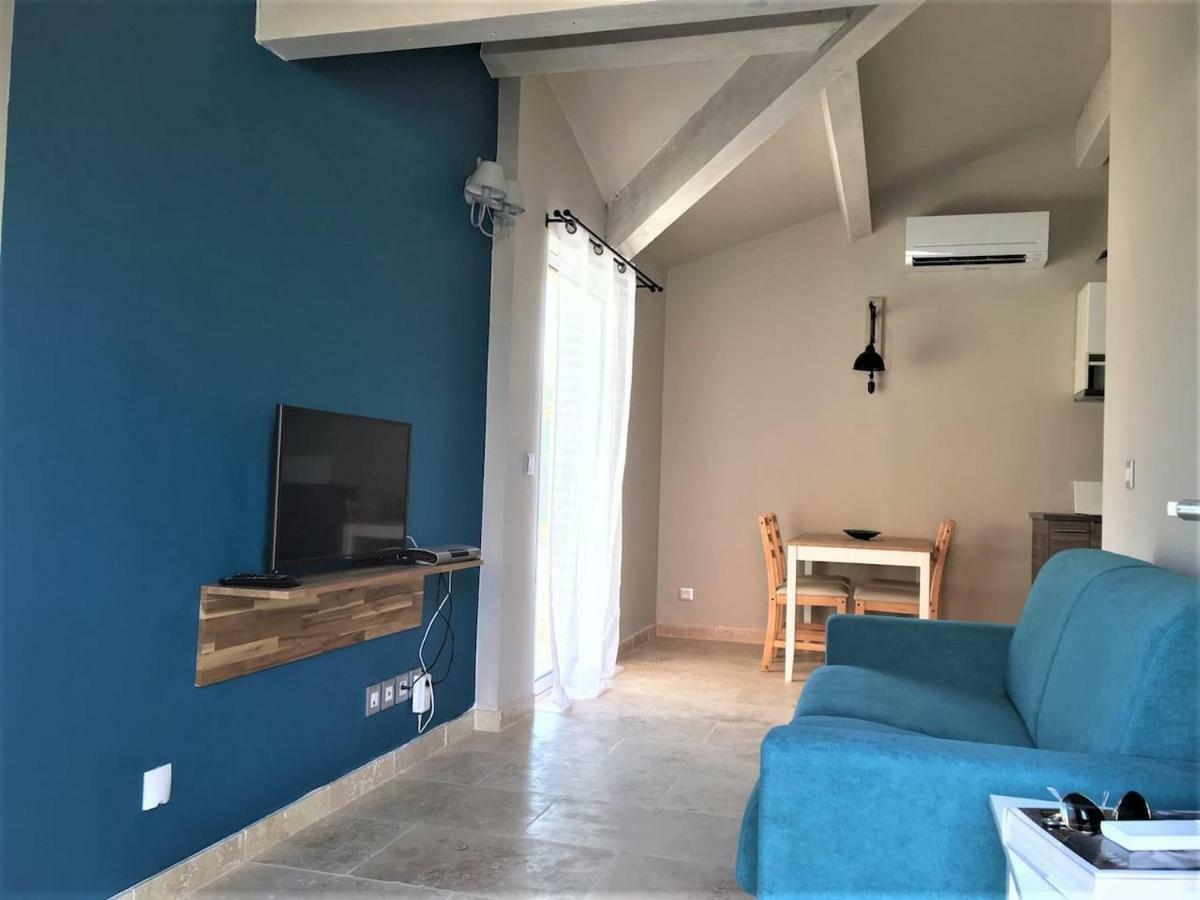 Coquet 2 Pieces Au Calme Avec Piscine Villa Fontvieille Eksteriør bilde
