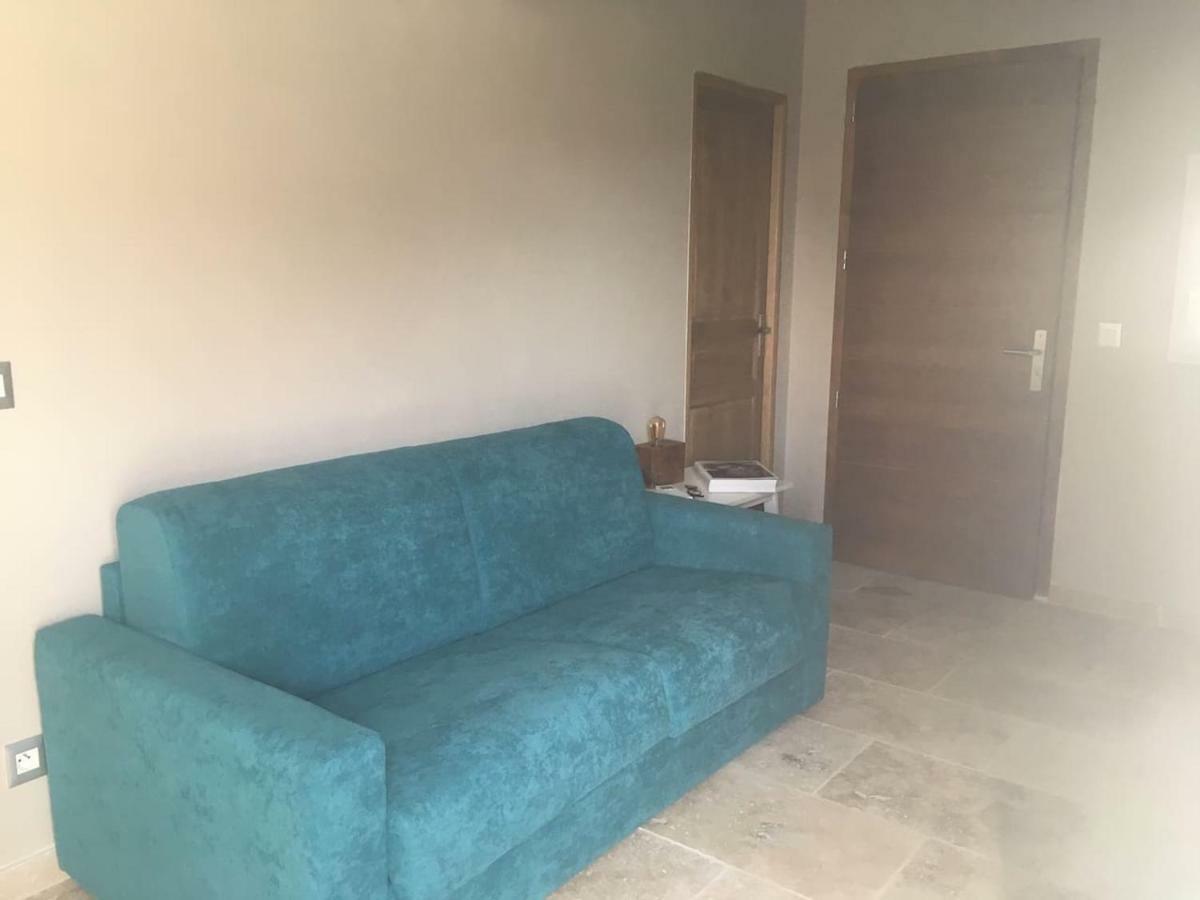 Coquet 2 Pieces Au Calme Avec Piscine Villa Fontvieille Eksteriør bilde
