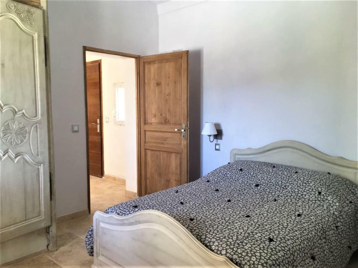 Coquet 2 Pieces Au Calme Avec Piscine Villa Fontvieille Eksteriør bilde
